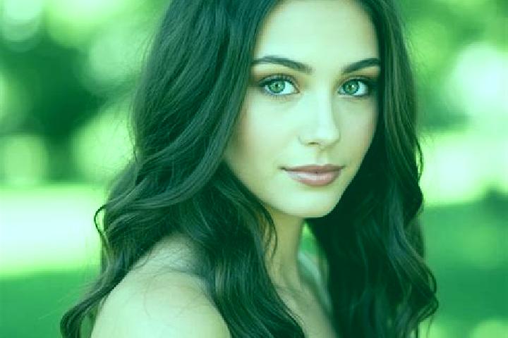 Zoe, 22, a brunette hazel-eyed middle eastern companion based in Deep River. Offering Couples, BDSM, Domination. Available for incall and outcall, day and ev...