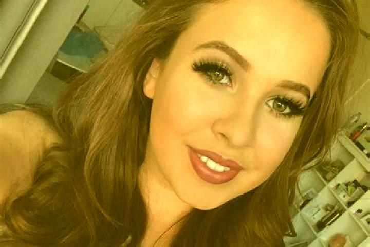 Zoe, 22, a dark blonde amber-eyed caucasian companion based in Pleyber-Christ. Offering A-Level, Girlfriend Experience, Couples, GFE. Available for incall an...