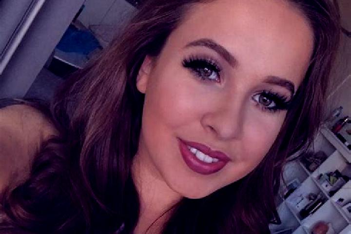 Zoe, 22, a red brown-eyed middle eastern companion based in Pawing. Offering Erotic Massage, BDSM, Girlfriend Experience, Domination, CIM. Available for inca...