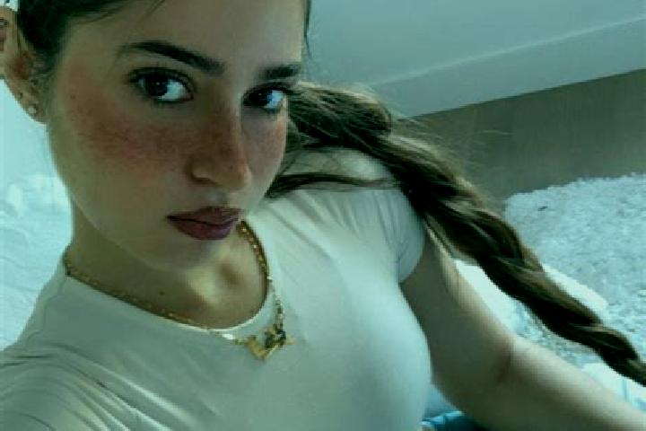 Zoe, 22 — Escort in Emar, Russia