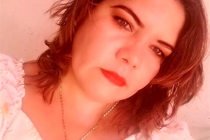 Zoe, 22 — Escort in La Mina, Honduras