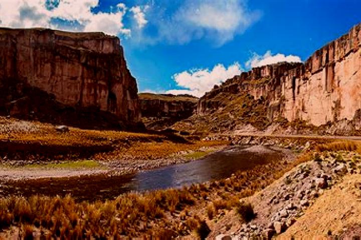 Zoe, 22 — Escort in Macusani, Peru