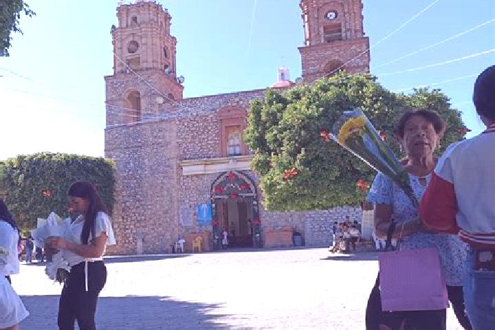 Zoe, 22 — Escort in San Pedro Tlacotepec, Mexico