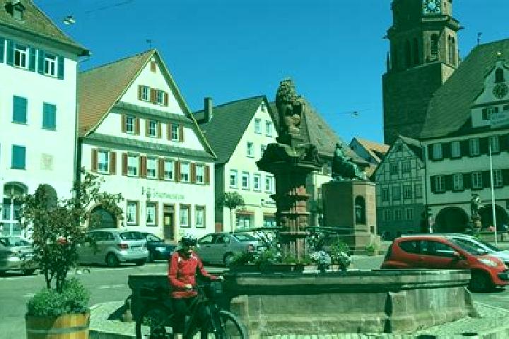 Zoe, 22 — Escort in Weissach, Germany
