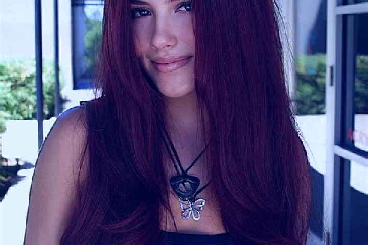 Zoe, 23, a auburn dark-eyed european companion based in Kaijonharju. Offering Massage, Fetish. Available for incall and outcall, day and evening dates.