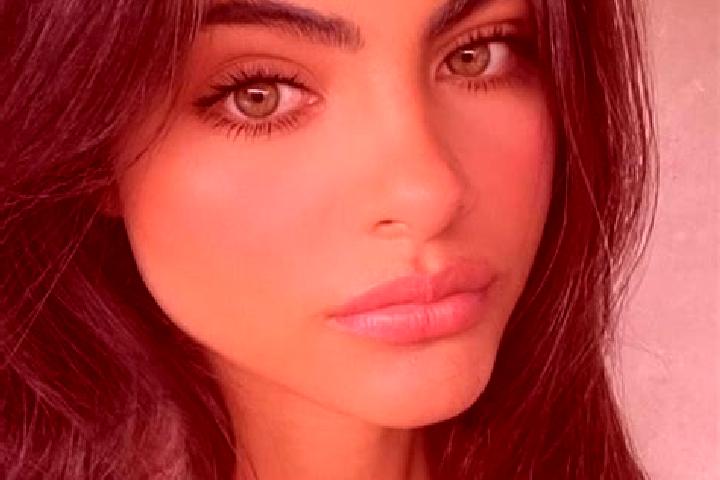 Zoe, 23, a black dark-eyed european companion based in Massay. Offering Fetish, Dinner Date, GFE, Party Girl, Striptease. Available for incall and outcall, o...