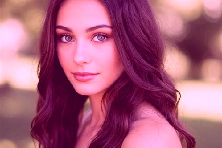 Zoe, 23, a brunette hazel-eyed caucasian companion based in Cosmopolis. Offering Travel Companion, Duos, Girlfriend Experience, CIM. Available for incall and...