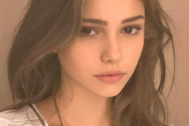 Zoe, 23, a chestnut grey-eyed slavic companion based in Atchison. Offering BDSM, Erotic Massage, Deep French Kissing, Party Girl. Available for incall and ou...