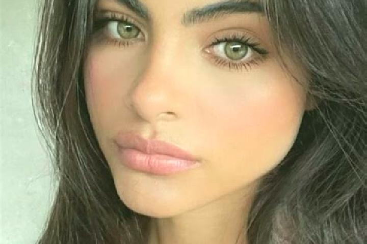 Zoe, 23, a chestnut hazel-eyed european companion based in Maryland Heights. Offering CIM, Travel Companion, Striptease, Duos. Available for incall and outca...