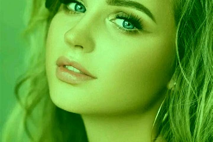 Zoe, 23, a dark blonde blue-eyed mediterranean companion based in Premana. Offering Roleplay, Dinner Date, Party Girl. Available for incall and outcall, over...