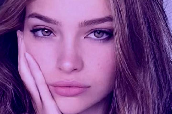 Zoe, 23, a dark blonde hazel-eyed caribbean companion based in Dianzhong. Offering GFE, Couples, Duos. Available for incall and outcall, day and evening dates.