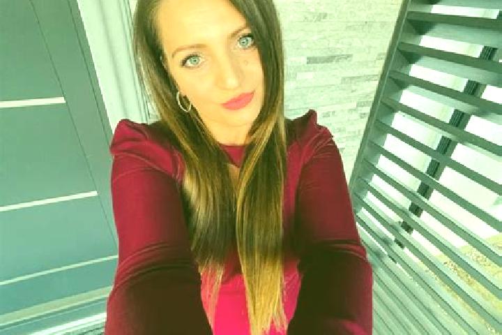 Zoe, 23 — Escort in Beclean, Romania