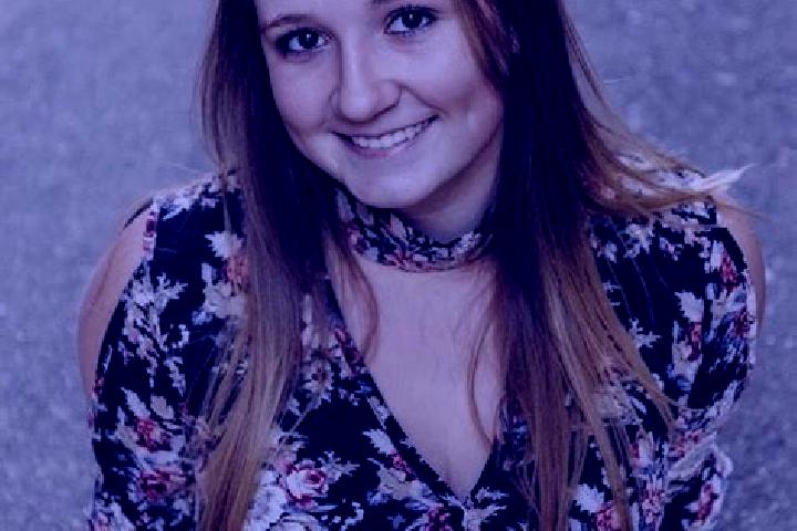 Zoe, 23 — Escort in Moultonborough, United States