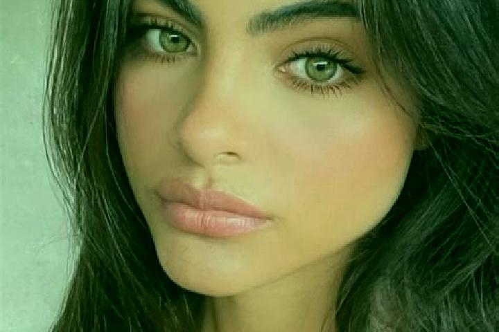 Zoe, 24, a brunette amber-eyed indian companion based in Sidu. Offering Prostate Massage, Deep French Kissing, Couples, Massage, GFE. Available for incall an...