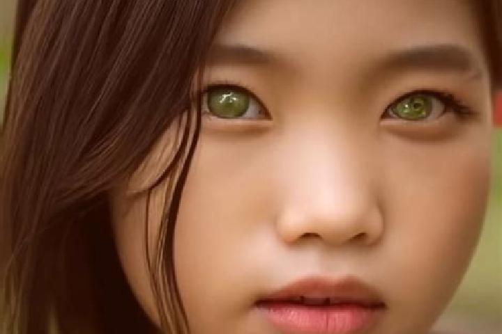 Zoe, 24, a brunette green-eyed asian companion based in Wivelsfield Green. Offering BDSM, A-Level, Dinner Date, Duos, Roleplay. Available for incall and outc...