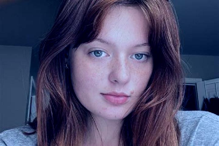 Zoe, 24, a chestnut grey-eyed asian companion based in Soekuen. Offering OWO, A-Level, Travel Companion. Available for incall and outcall, overnight bookings...