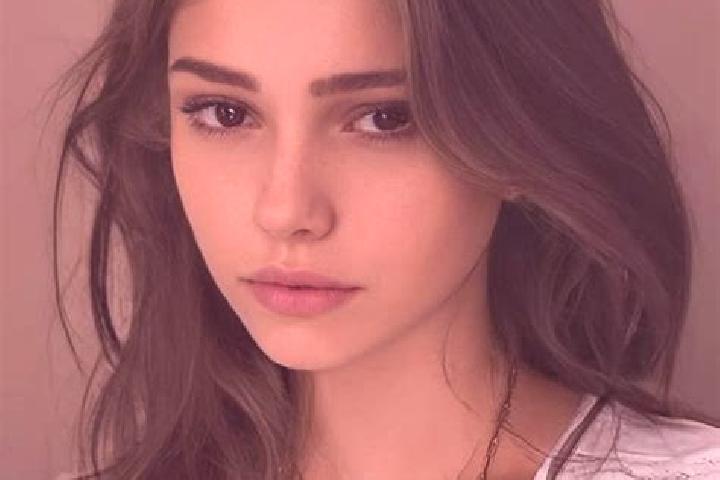 Zoe, 24, a chestnut grey-eyed slavic companion based in Catacaos. Offering Roleplay, OWO, Massage. Available for incall and outcall, overnight bookings avail...