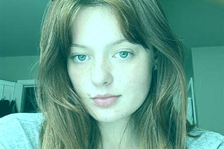 Zoe, 24, a red blue-eyed mediterranean companion based in Tafihan. Offering Roleplay, Fetish, Deep French Kissing. Available for incall and outcall, day and ...