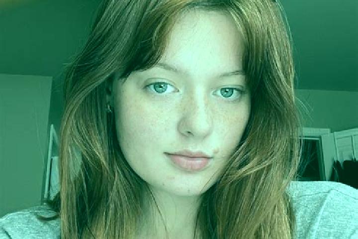 Zoe, 24, a red grey-eyed mediterranean companion based in Columbiana. Offering Duos, Domination, Erotic Massage, CIM. Available for incall and outcall, day a...