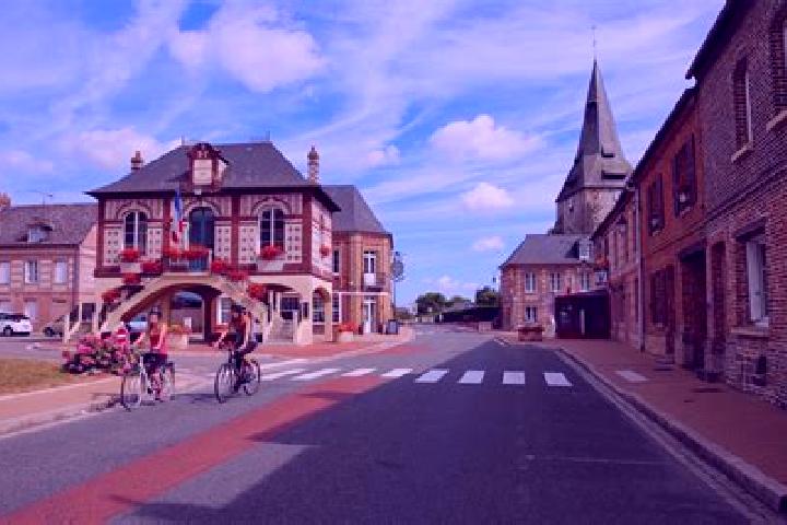 Zoe, 24 — Escort in Auzouville-sur-Ry, France