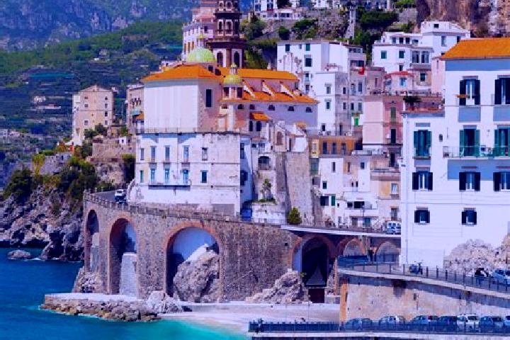 Zoe, 24 — Escort in Front, Italy
