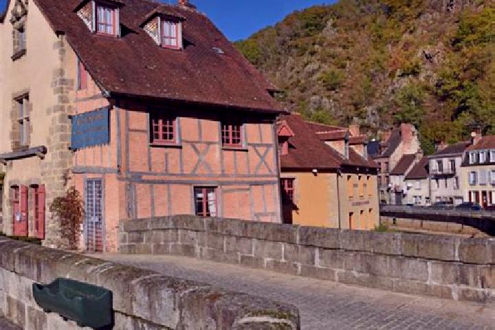 Zoe, 24 — Escort in Lavaveix-les-Mines, France