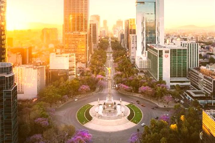 Zoe, 24 — Escort in Loma Hermosa, Mexico