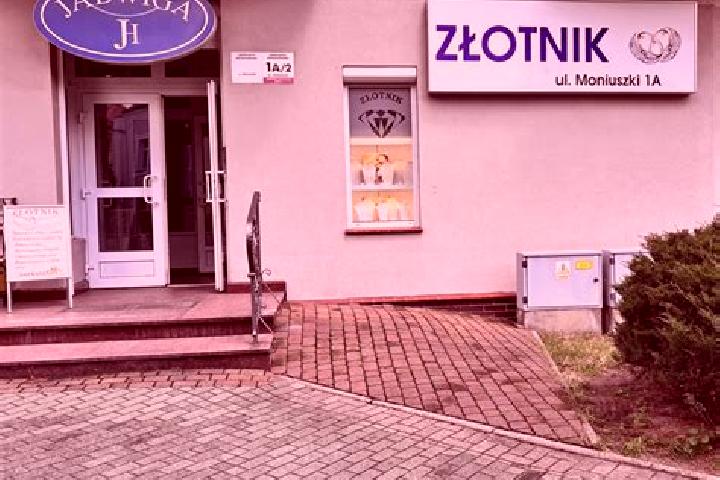 Zoe, 24 — Escort in Minsk Mazowiecki, Poland