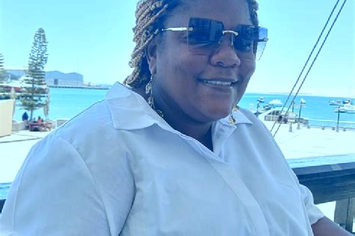 Zoe, 24 — Escort in Okahao, Namibia