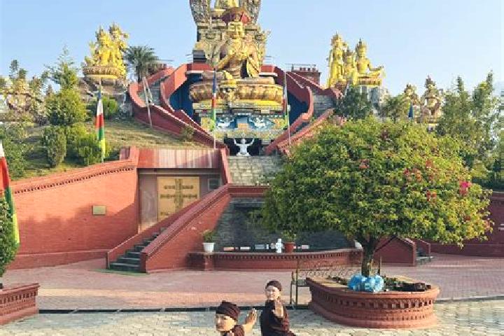 Zoe, 24 — Escort in Ralung, China