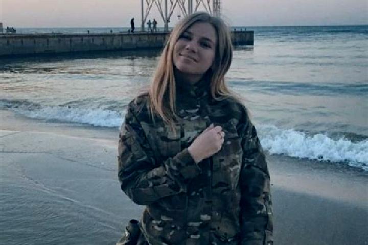 Zoe, 24 — Escort in Shakhtarsk, Ukraine