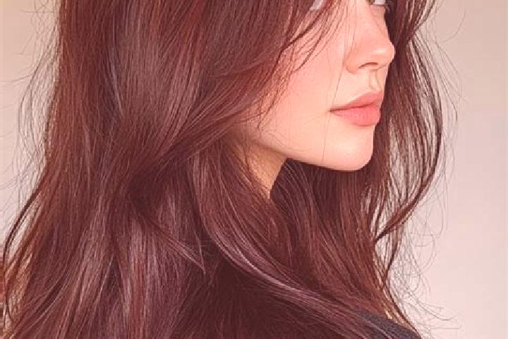 Zoe, 25, a auburn brown-eyed indian companion based in Allauch. Offering Striptease, Overnight, 69. Available for incall and outcall, day and evening dates.