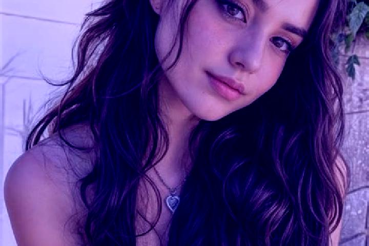 Zoe, 25, a auburn brown-eyed middle eastern companion based in Jennersdorf. Offering 69, Fetish, Girlfriend Experience, Couples. Available for incall and out...