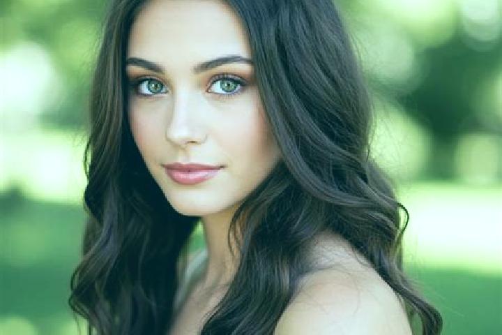 Zoe, 25, a black brown-eyed mediterranean companion based in Lipoyo. Offering Couples, Striptease, Massage. Available for incall and outcall, day and evening...