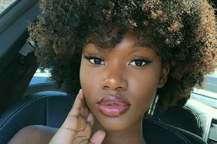Zoe, 25, a black dark-eyed ebony companion based in Selorok. Offering Travel Companion, Dinner Date, GFE, Striptease, Erotic Massage. Available for incall an...