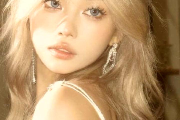 Zoe, 25, a blonde dark-eyed asian companion based in Harbor Isle. Offering Dinner Date, Tantra, OWO, Girlfriend Experience. Available for incall and outcall,...