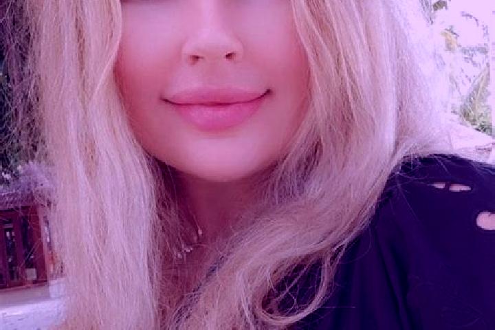 Zoe, 25, a dark blonde dark-eyed asian companion based in Korovyntsi. Offering Tantra, BDSM, GFE. Available for incall and outcall, day and evening dates.