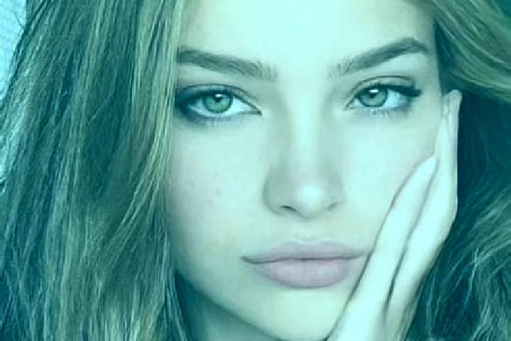 Zoe, 25, a dark blonde hazel-eyed mediterranean companion based in Japi. Offering Couples, Duos, Girlfriend Experience. Available for incall and outcall, day...