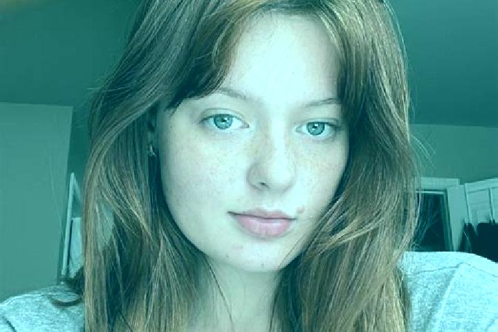 Zoe, 25, a red dark-eyed caucasian companion based in Delve. Offering GFE, Fetish, Dinner Date, Overnight, Duos. Available for incall and outcall, overnight ...