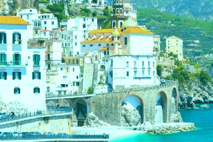 Zoe, 25 — Escort in Intignano, Italy
