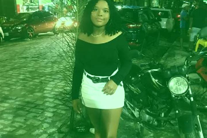 Zoe, 25 — Escort in Itapitanga, Brazil