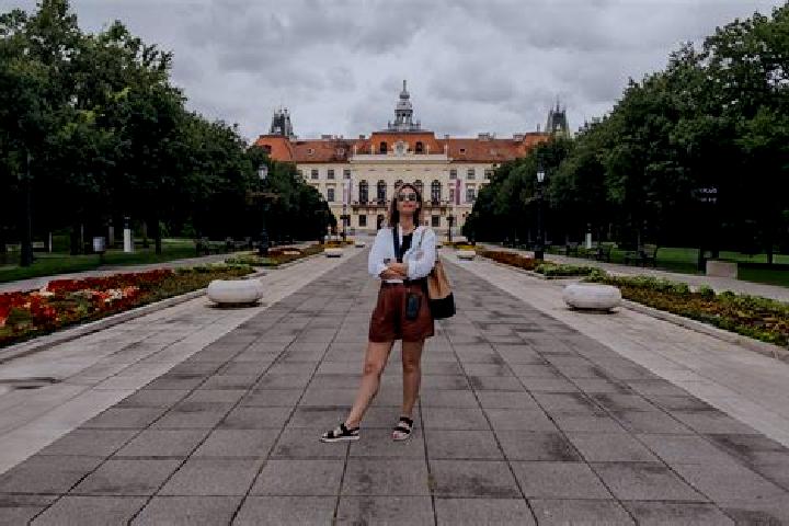 Zoe, 25 — Escort in Kozjak, Serbia