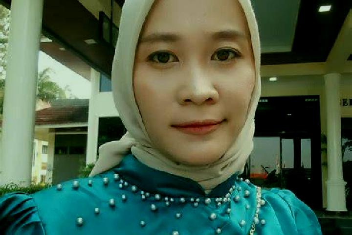 Zoe, 25 — Escort in Margo Wetan, Indonesia