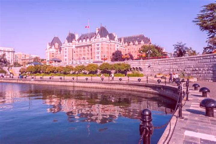 Zoe, 25 — Escort in Victoria, Canada