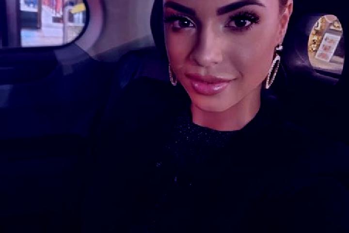 Zoe, 26, a black brown-eyed european companion based in Unjha. Offering Party Girl, Prostate Massage, Fetish, Erotic Massage, Dinner Date. Available for inca...