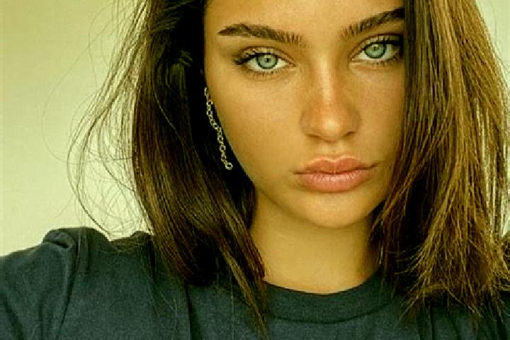 Zoe, 26, a brunette blue-eyed mixed companion based in Whitby. Offering OWO, GFE, Travel Companion, Fetish. Available for incall and outcall, overnight booki...