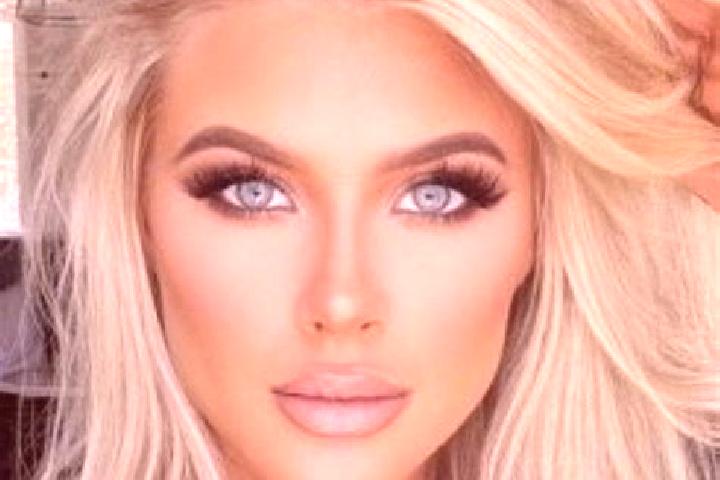 Zoe, 26, a platinum blonde blue-eyed caucasian companion based in Escacena del Campo. Offering Striptease, CIM, Deep French Kissing, Couples. Available for i...