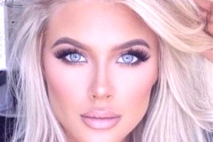 Zoe, 26, a platinum blonde dark-eyed latina companion based in Fortios. Offering Couples, A-Level, Massage. Available for incall and outcall, day and evening...