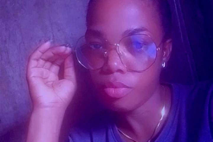 Zoe, 26 — Escort in Fougamou, Gabon
