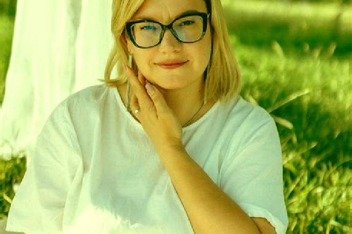 Zoe, 26 — Escort in Iziaslav, Ukraine